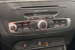 harmaa Audi Q3 2014 kuva 24.