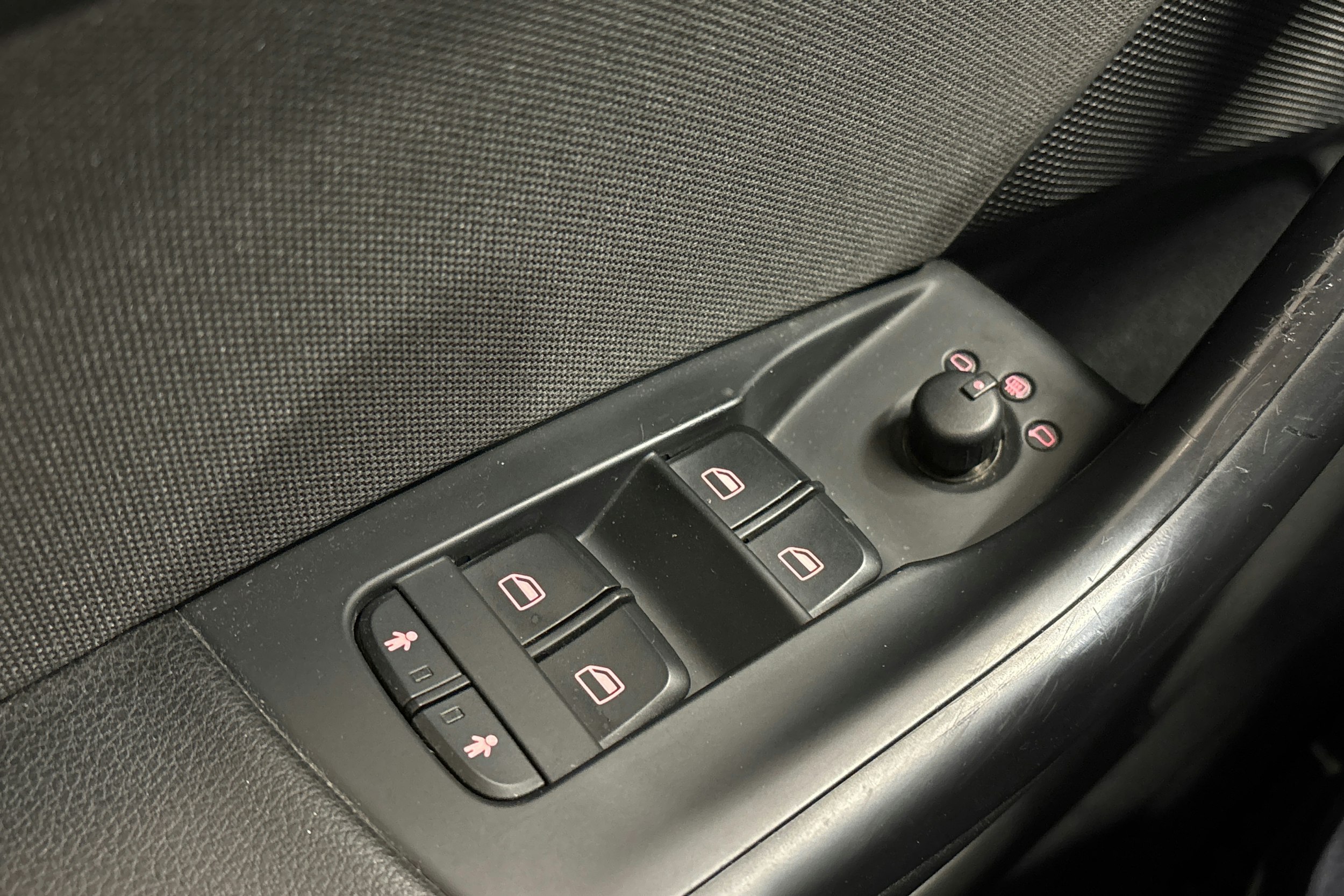 harmaa Audi Q3 2014 kuva 29.