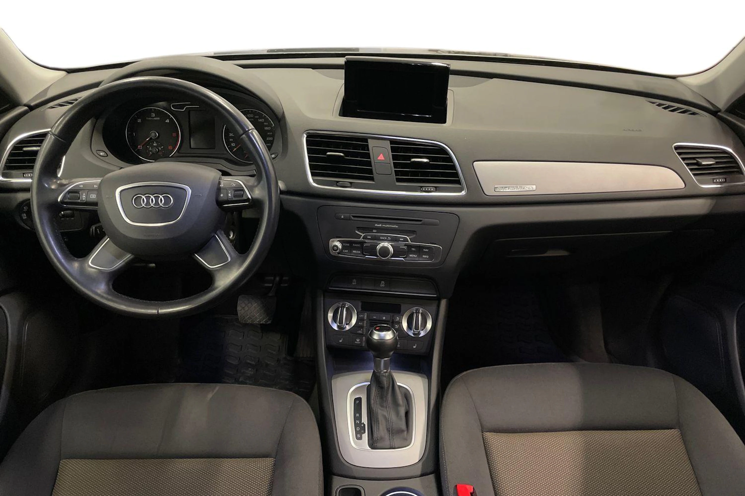 met. harmaa Audi Q3 2014 kuva 7.