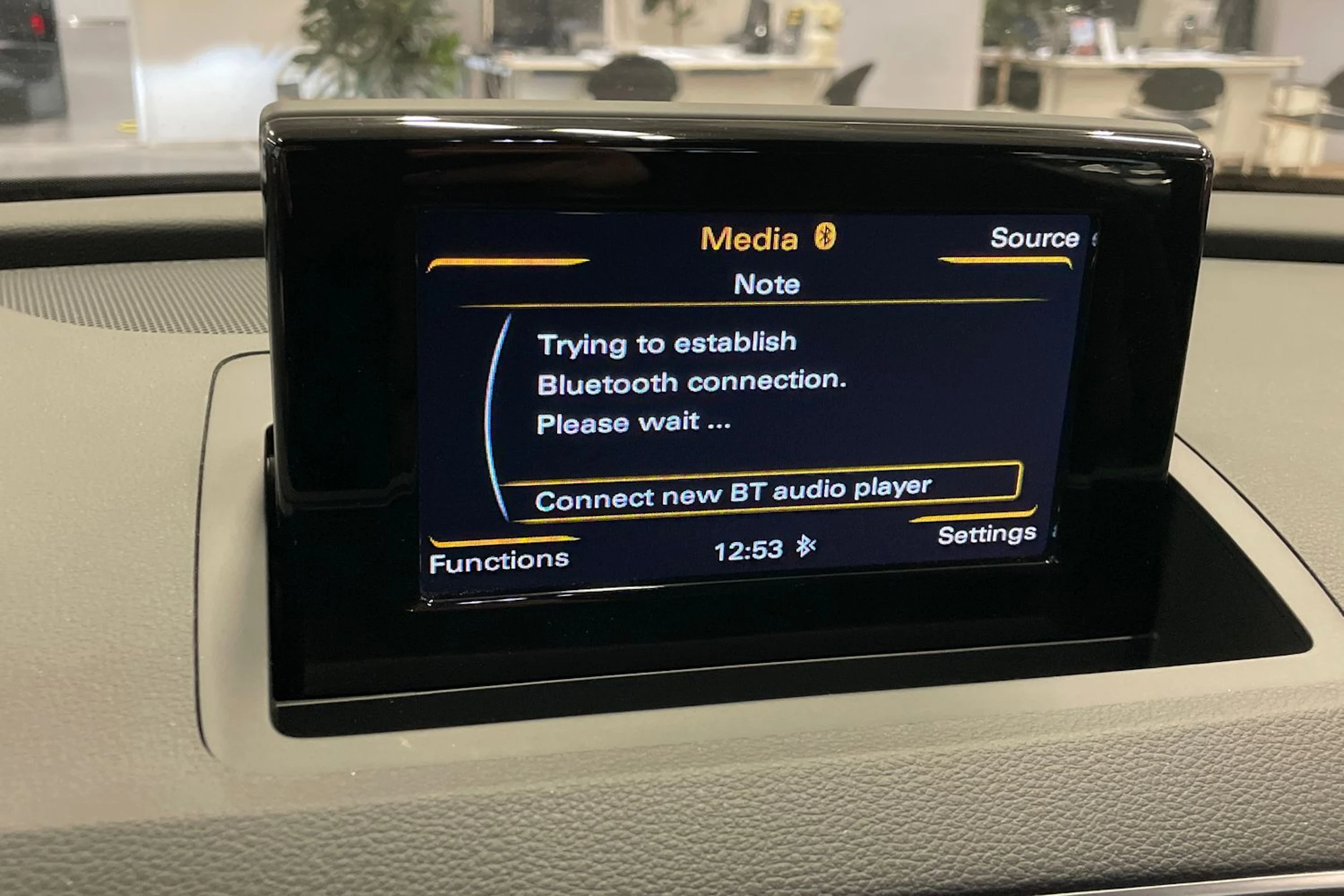 met. harmaa Audi Q3 2014 kuva 14.