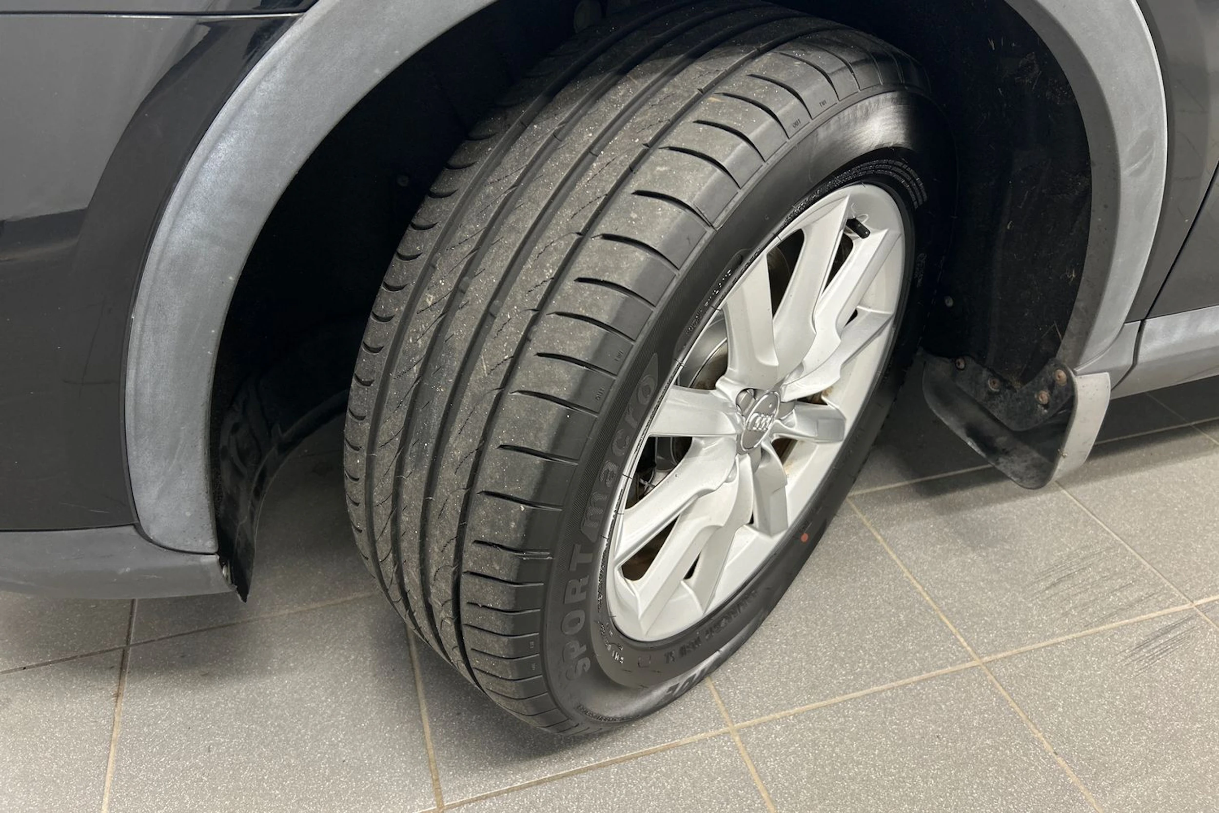 musta Audi Q3 2014 kuva 10.