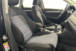 musta Audi Q3 2014 kuva 11.