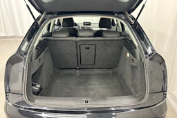 musta Audi Q3 2014 kuva 12.
