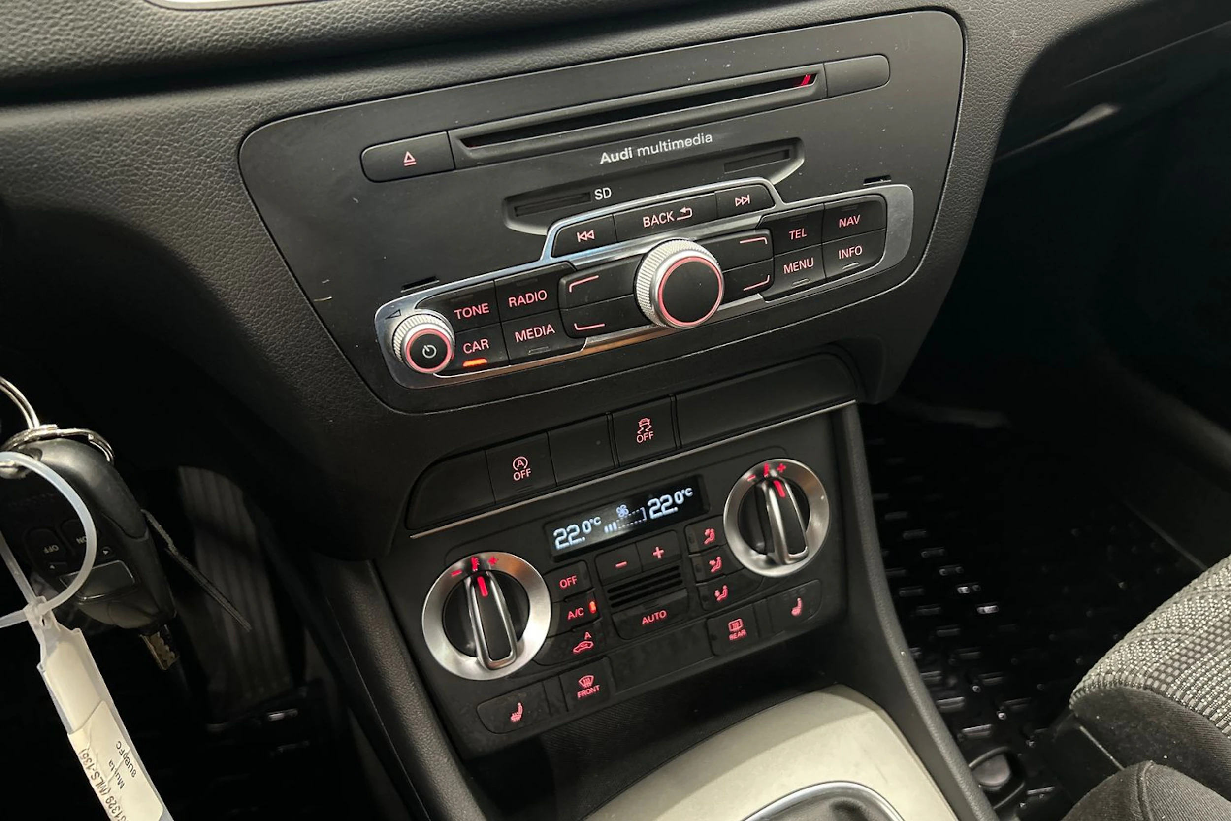 musta Audi Q3 2014 kuva 22.