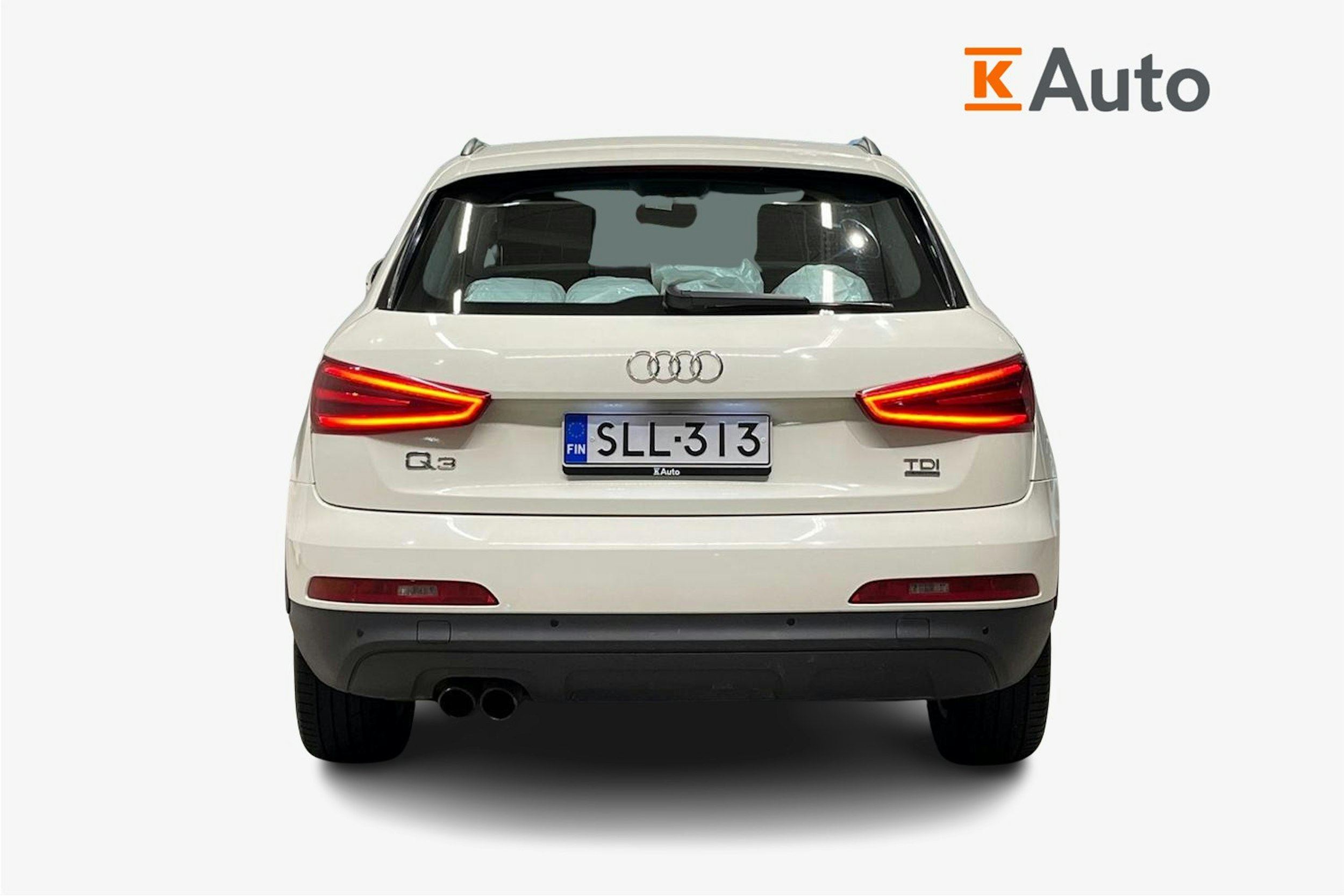 Valkoinen Audi Q3 2014 kuva 3.