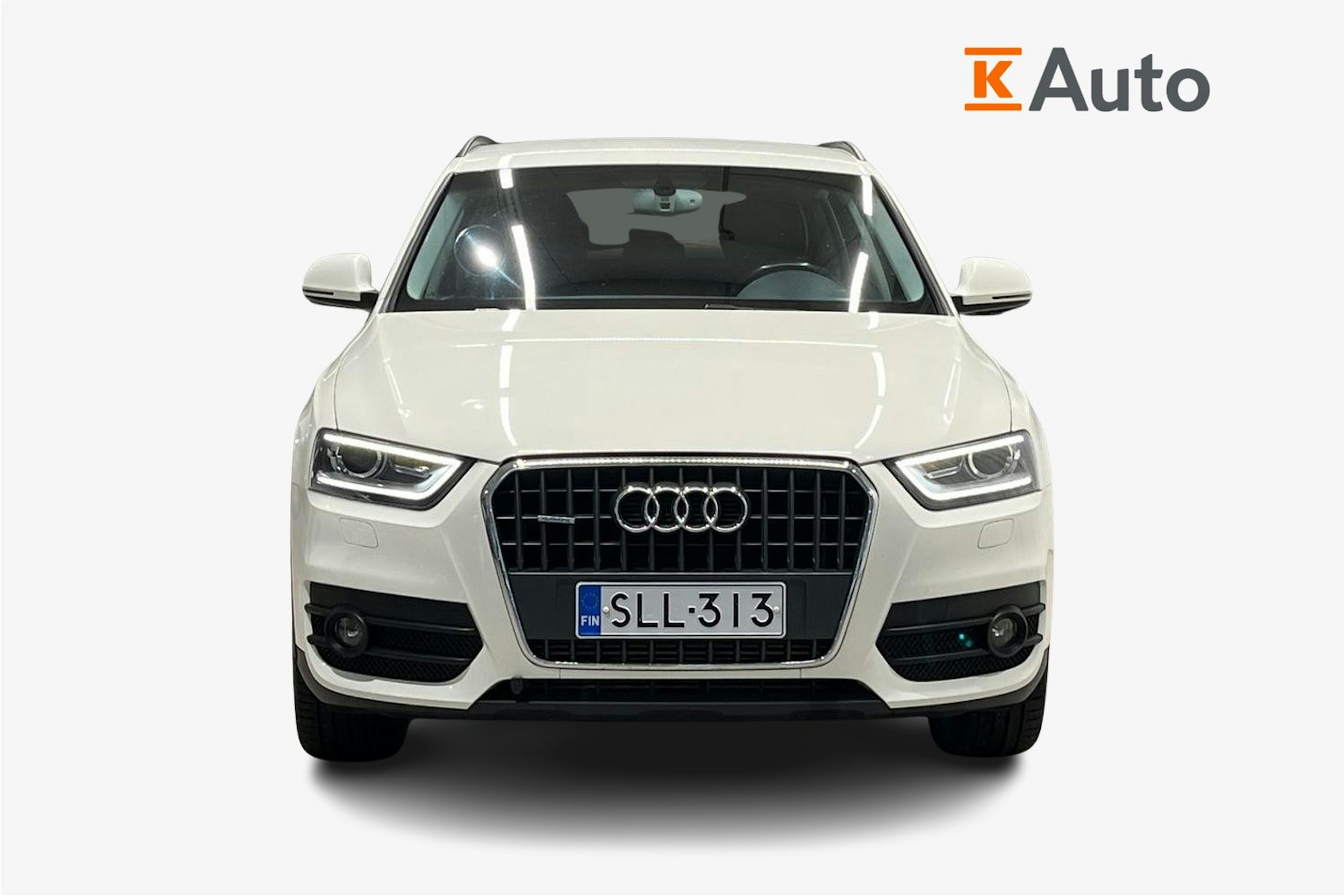 Valkoinen Audi Q3 2014 kuva 5.