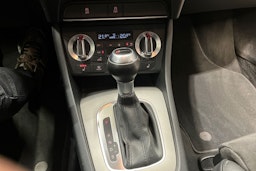 Valkoinen Audi Q3 2014 kuva 17.