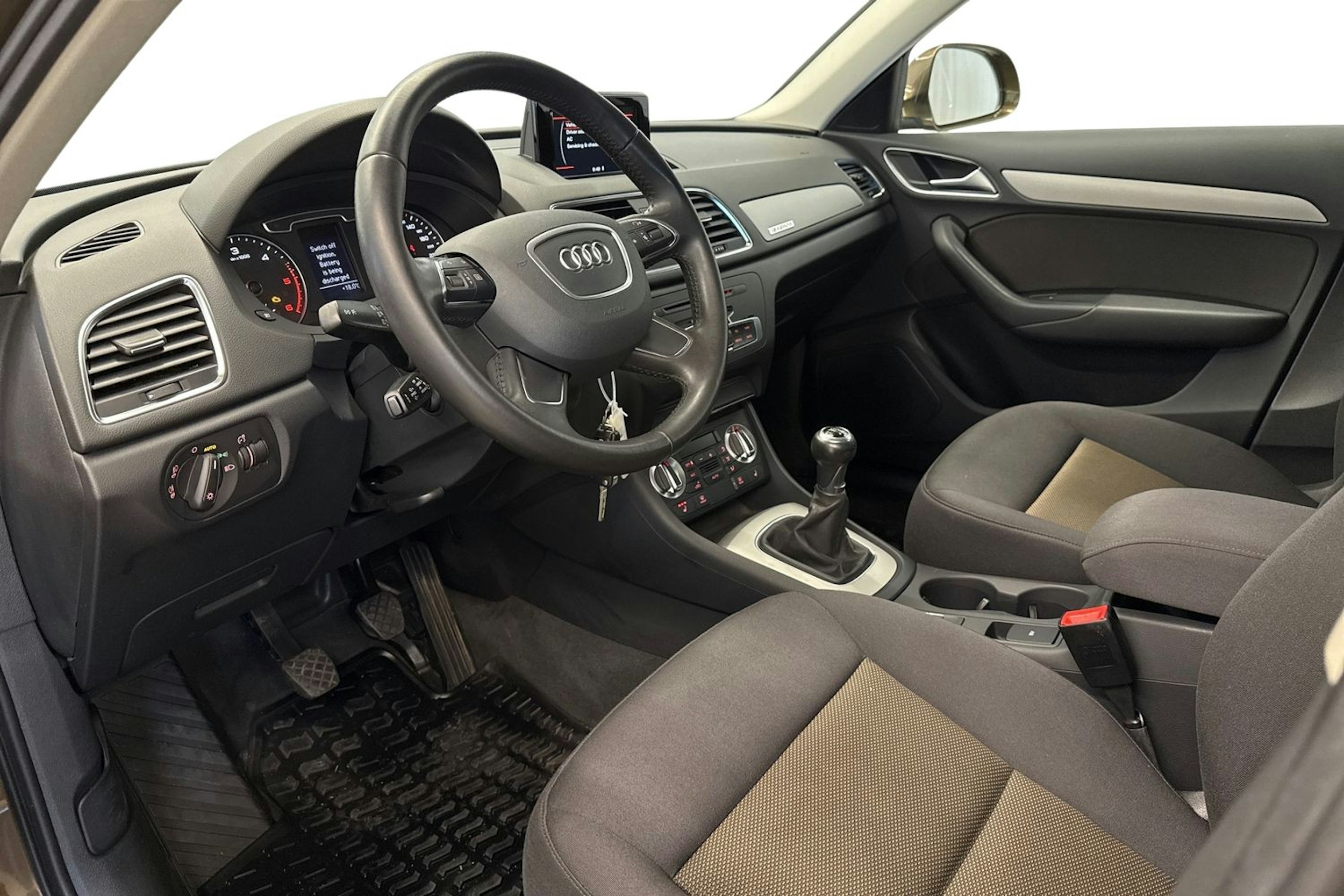 ruskea (beige) Audi Q3 2014 kuva 7.