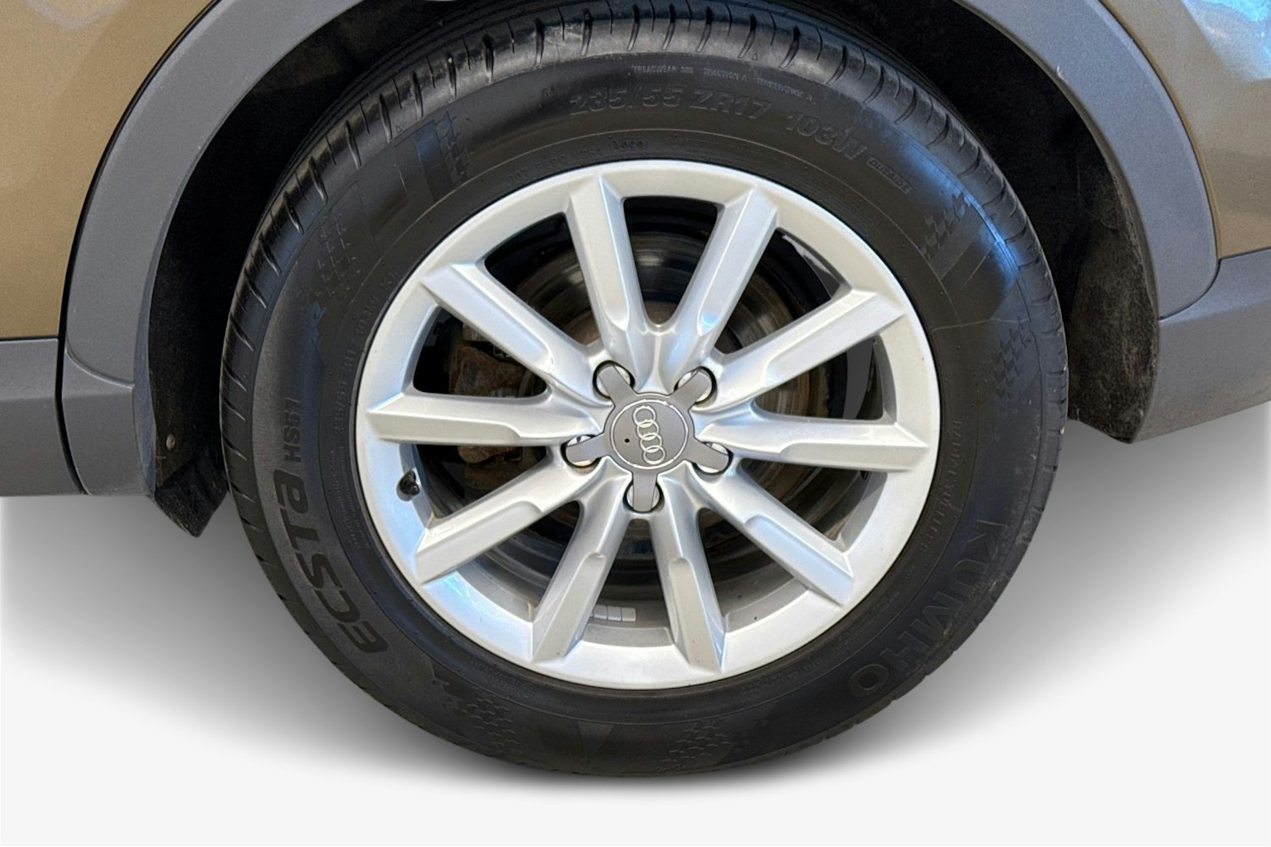 ruskea (beige) Audi Q3 2014 kuva 11.