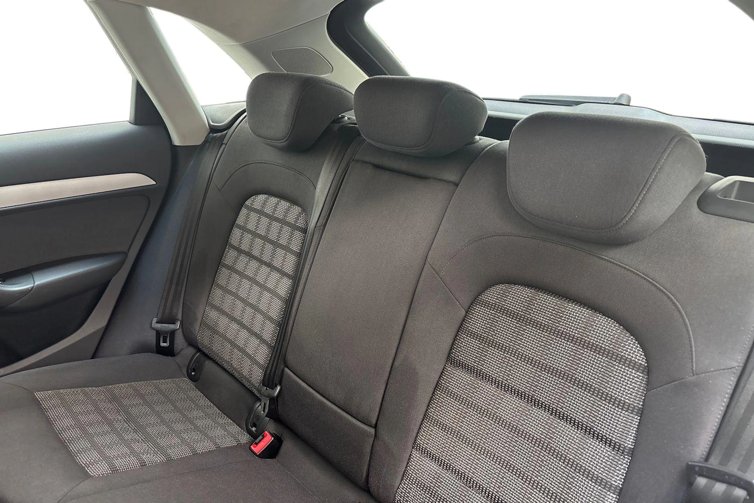 musta Audi Q3 2014 kuva 8.
