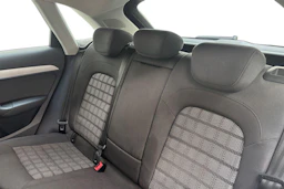musta Audi Q3 2014 kuva 8.