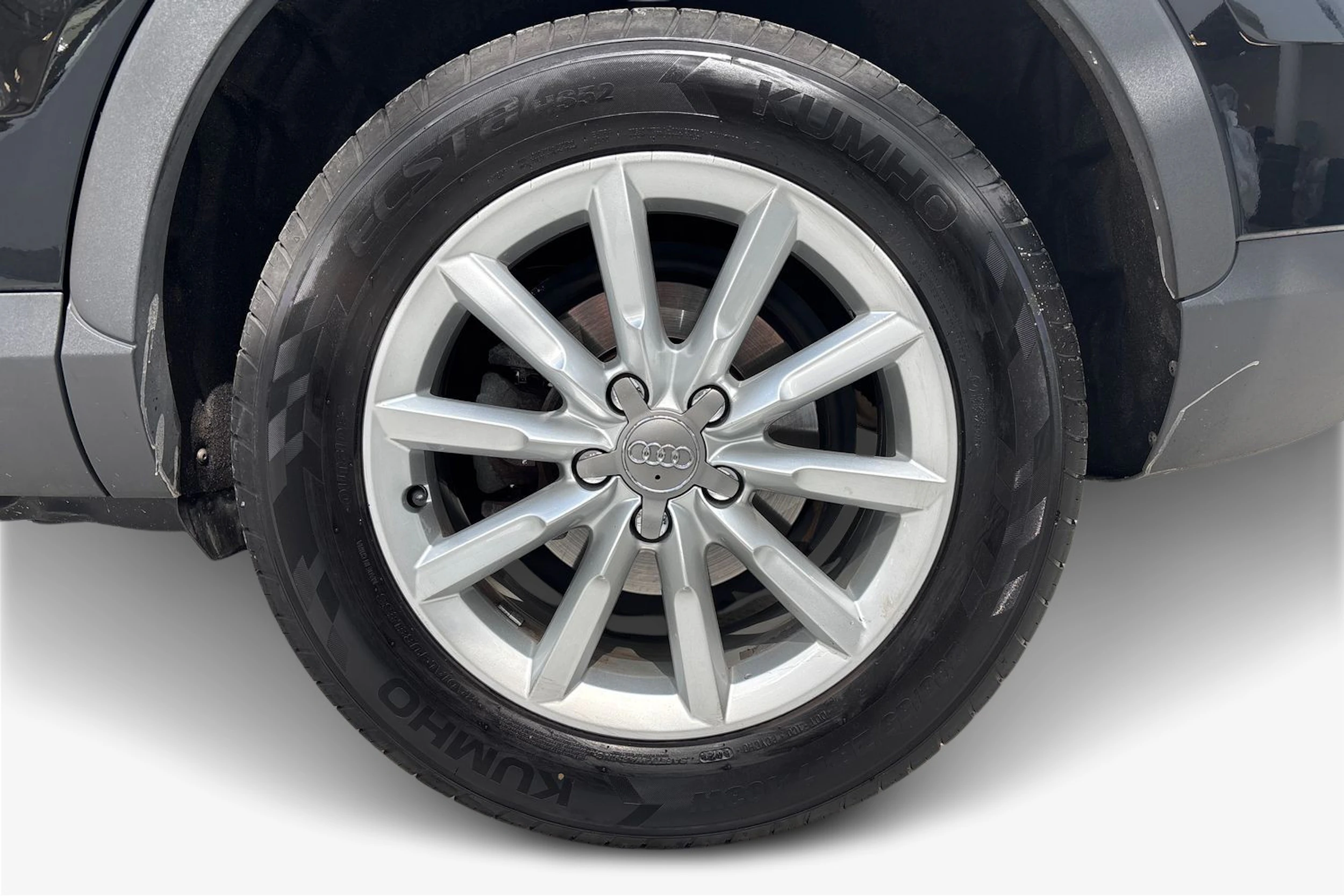 musta Audi Q3 2014 kuva 9.
