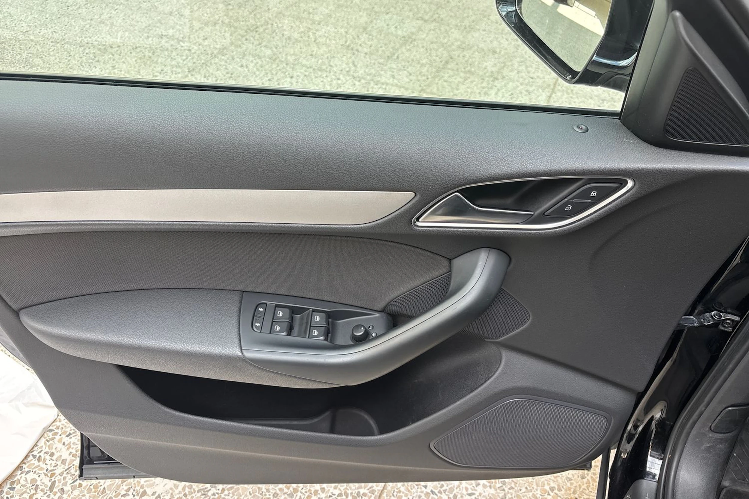 musta Audi Q3 2014 kuva 14.