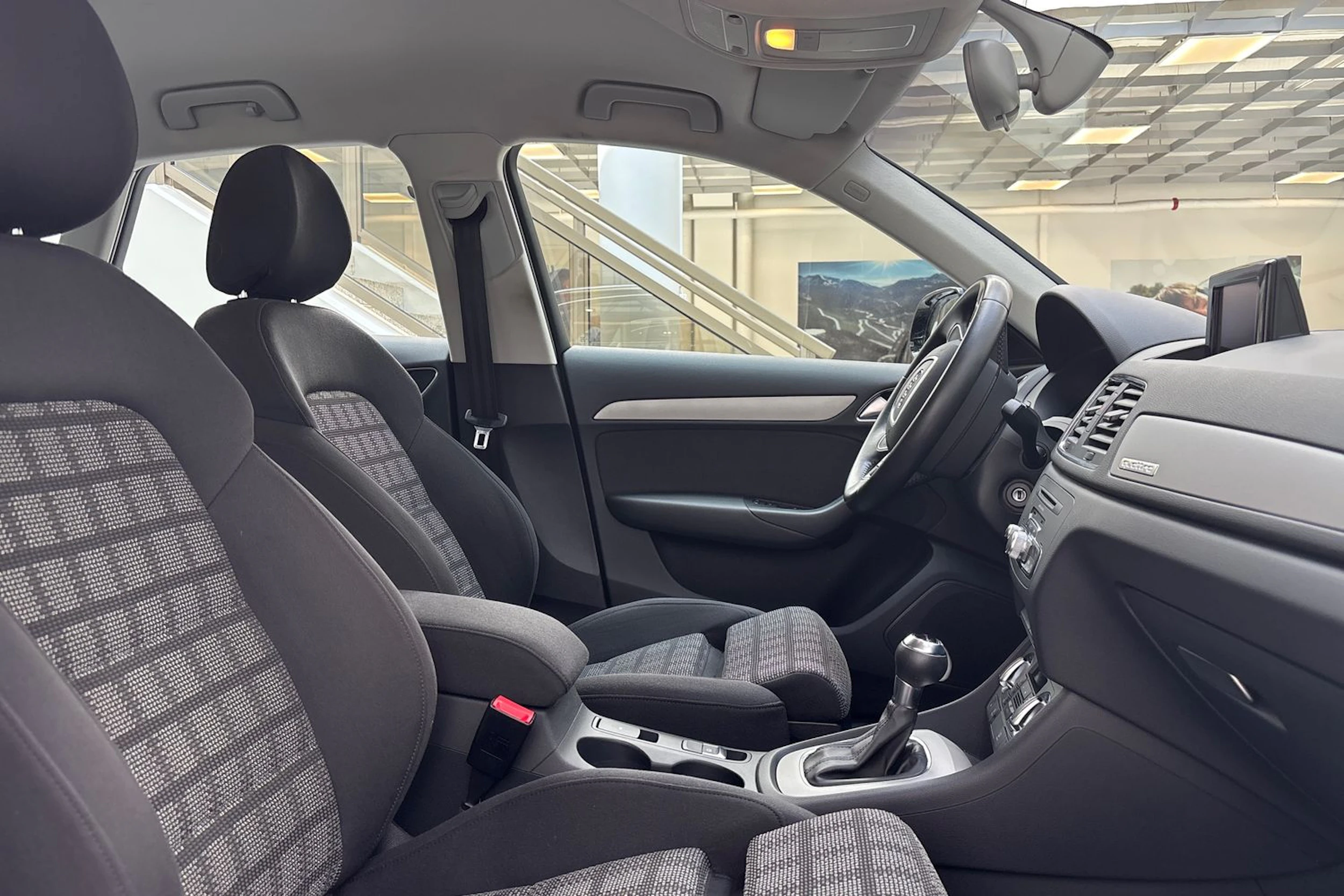 musta Audi Q3 2014 kuva 21.