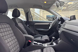 musta Audi Q3 2014 kuva 21.