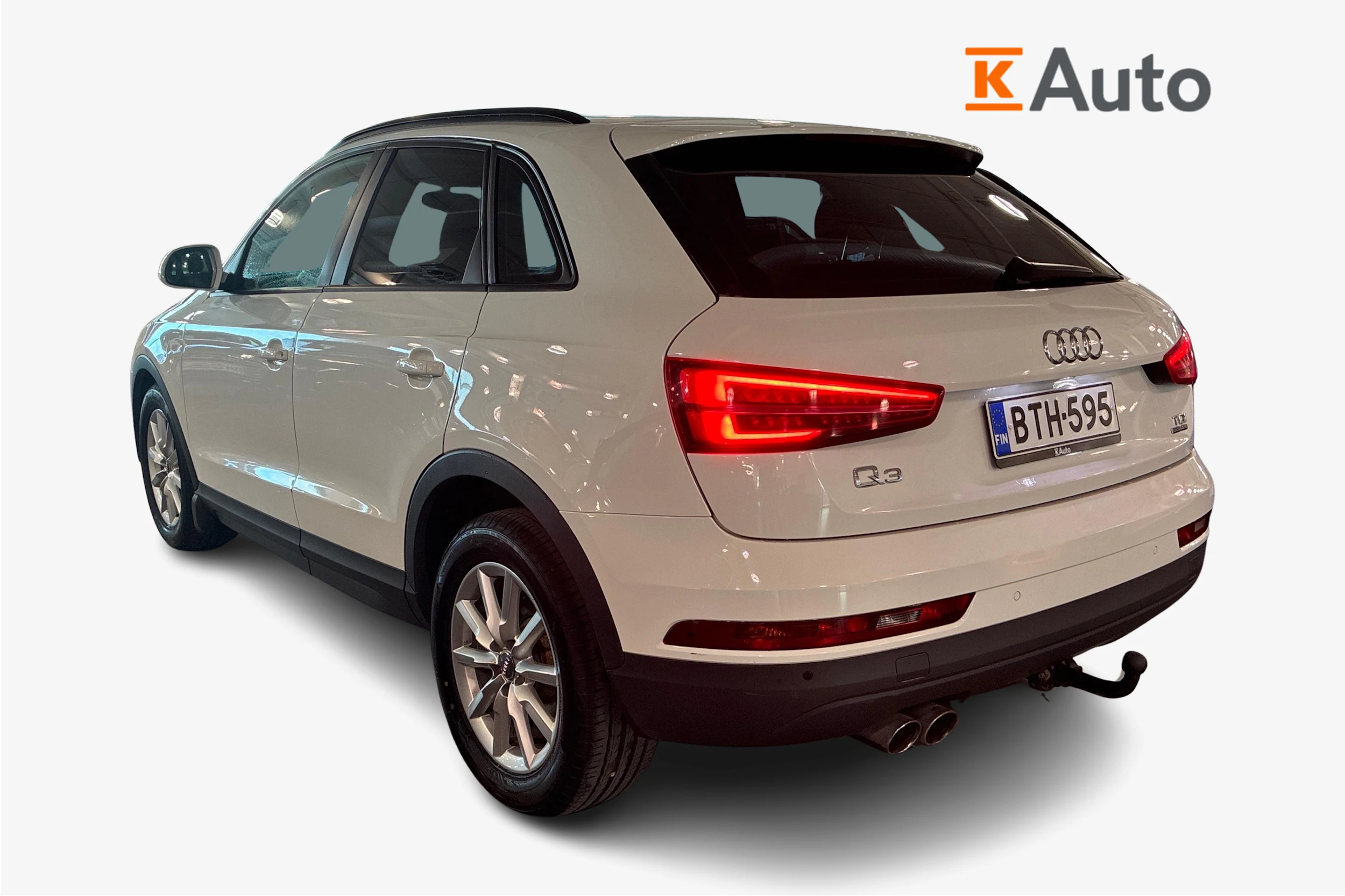 valkoinen Audi Q3 2015 kuva 3.