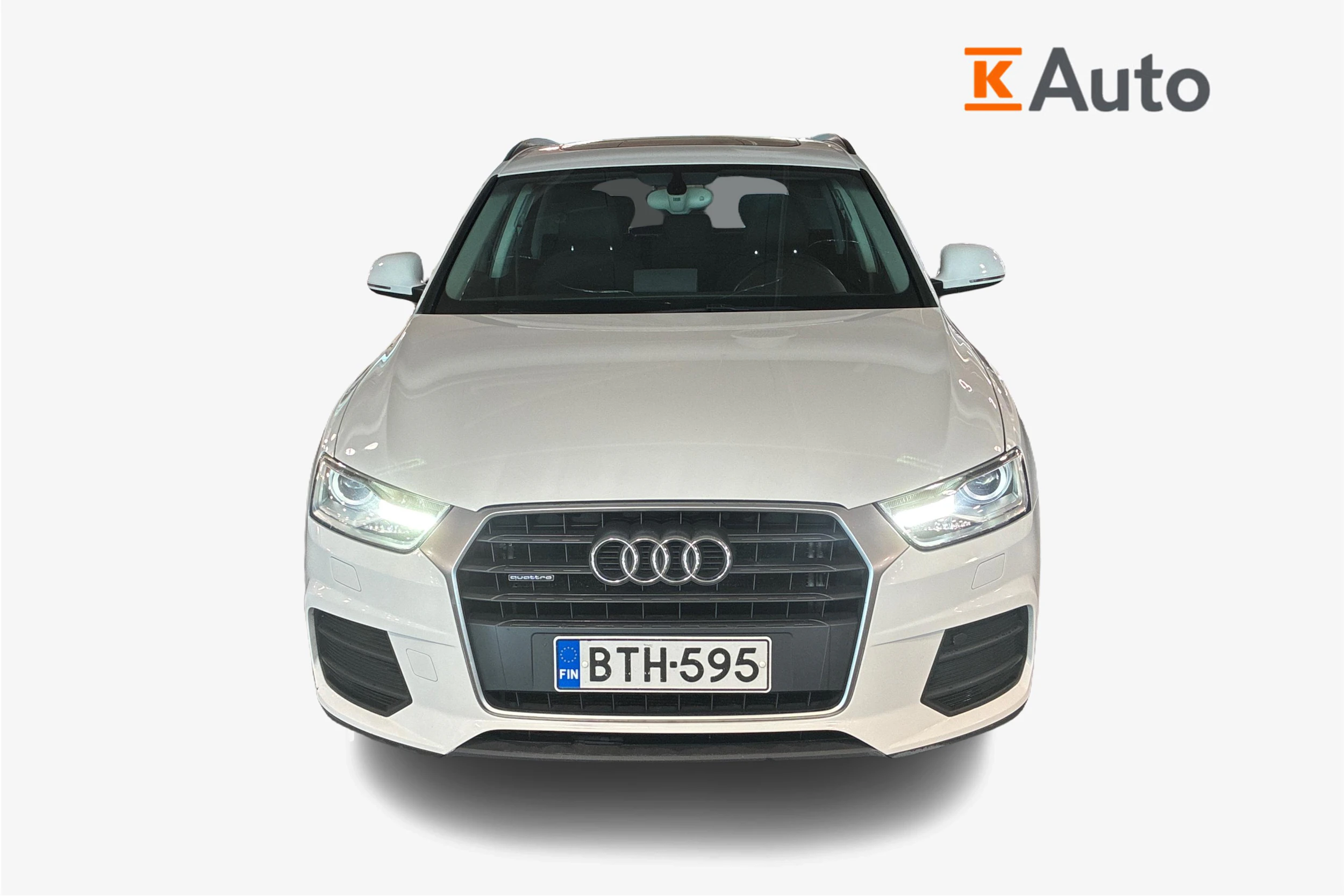 valkoinen Audi Q3 2015 kuva 5.