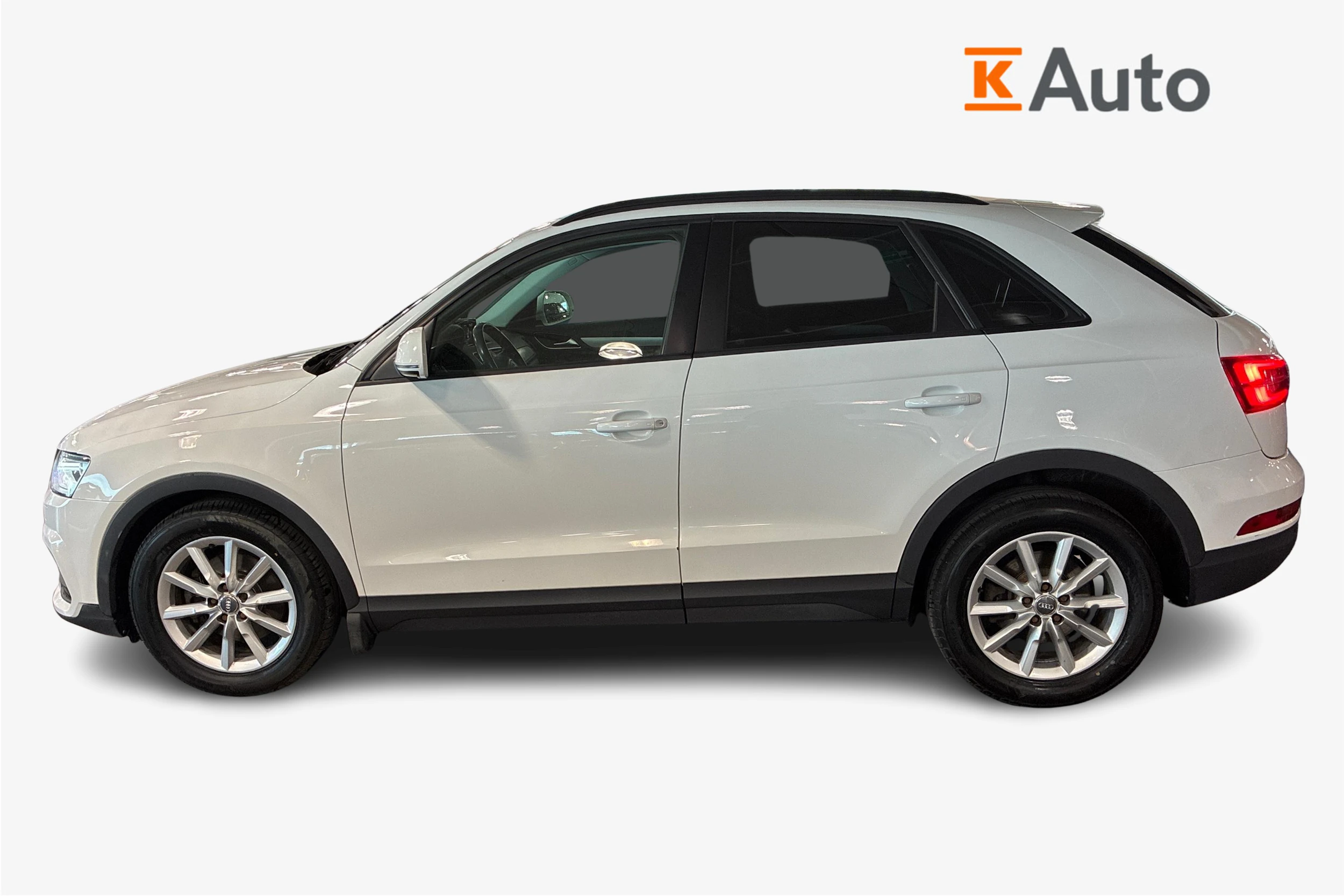 valkoinen Audi Q3 2015 kuva 7.