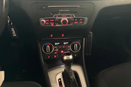 valkoinen Audi Q3 2015 kuva 21.