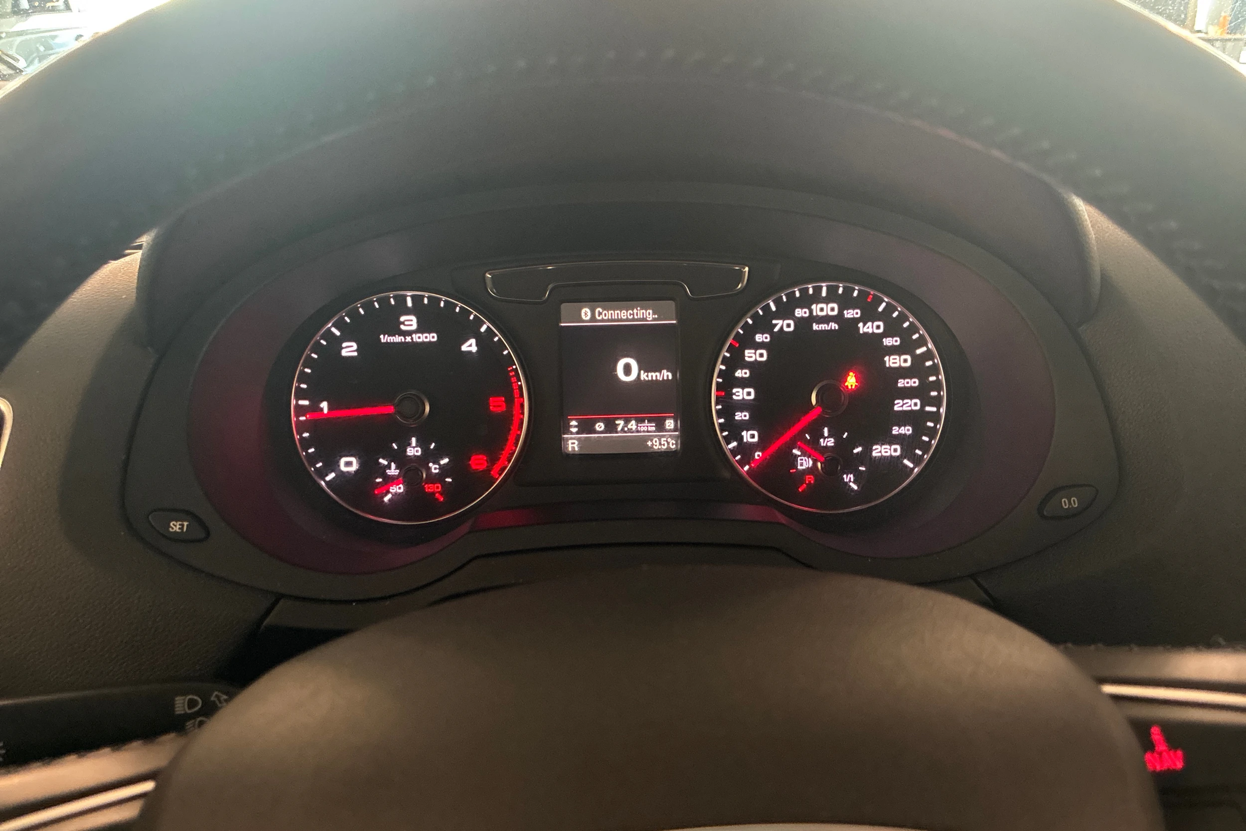 valkoinen Audi Q3 2015 kuva 23.