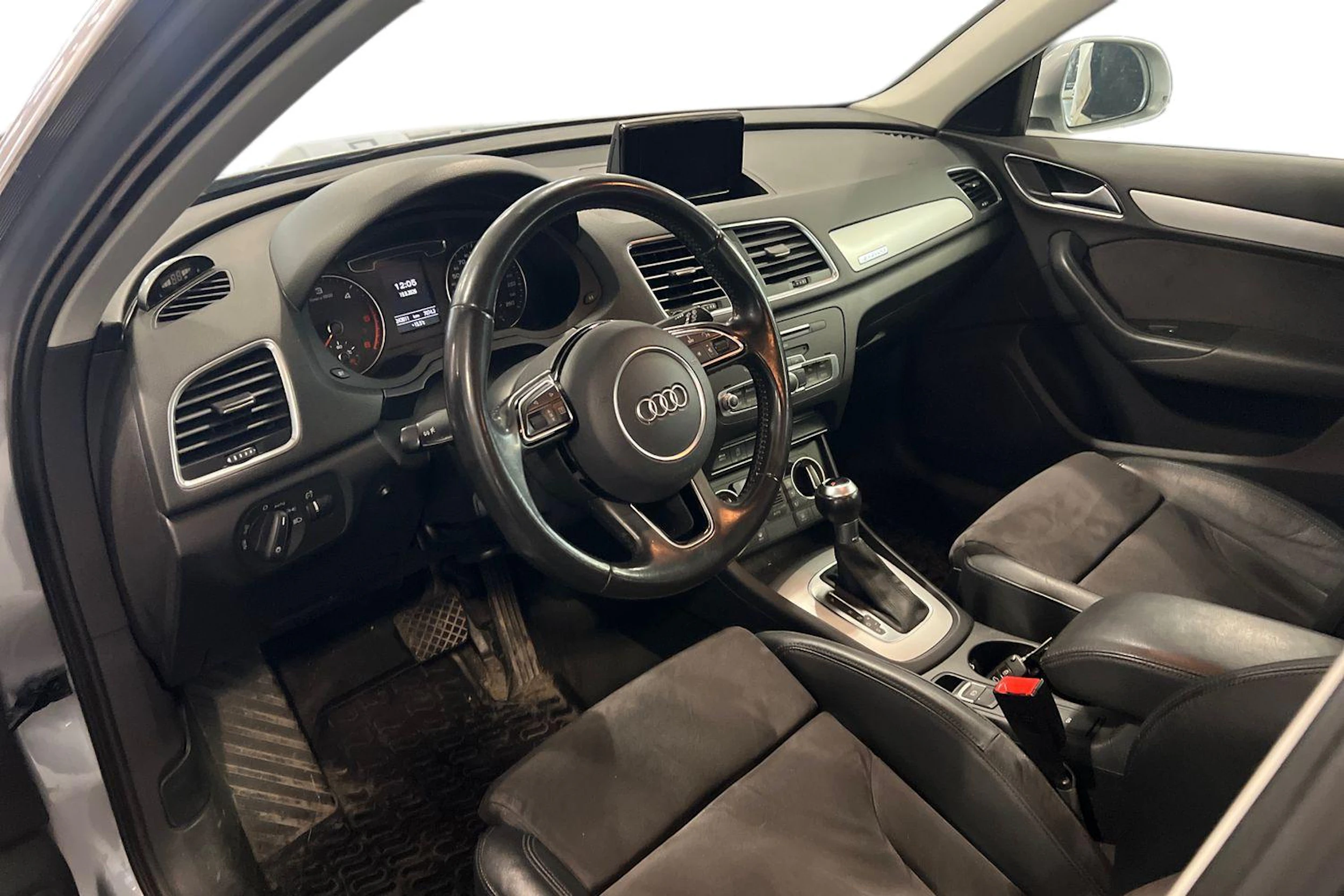 hopea Audi Q3 2015 kuva 3.
