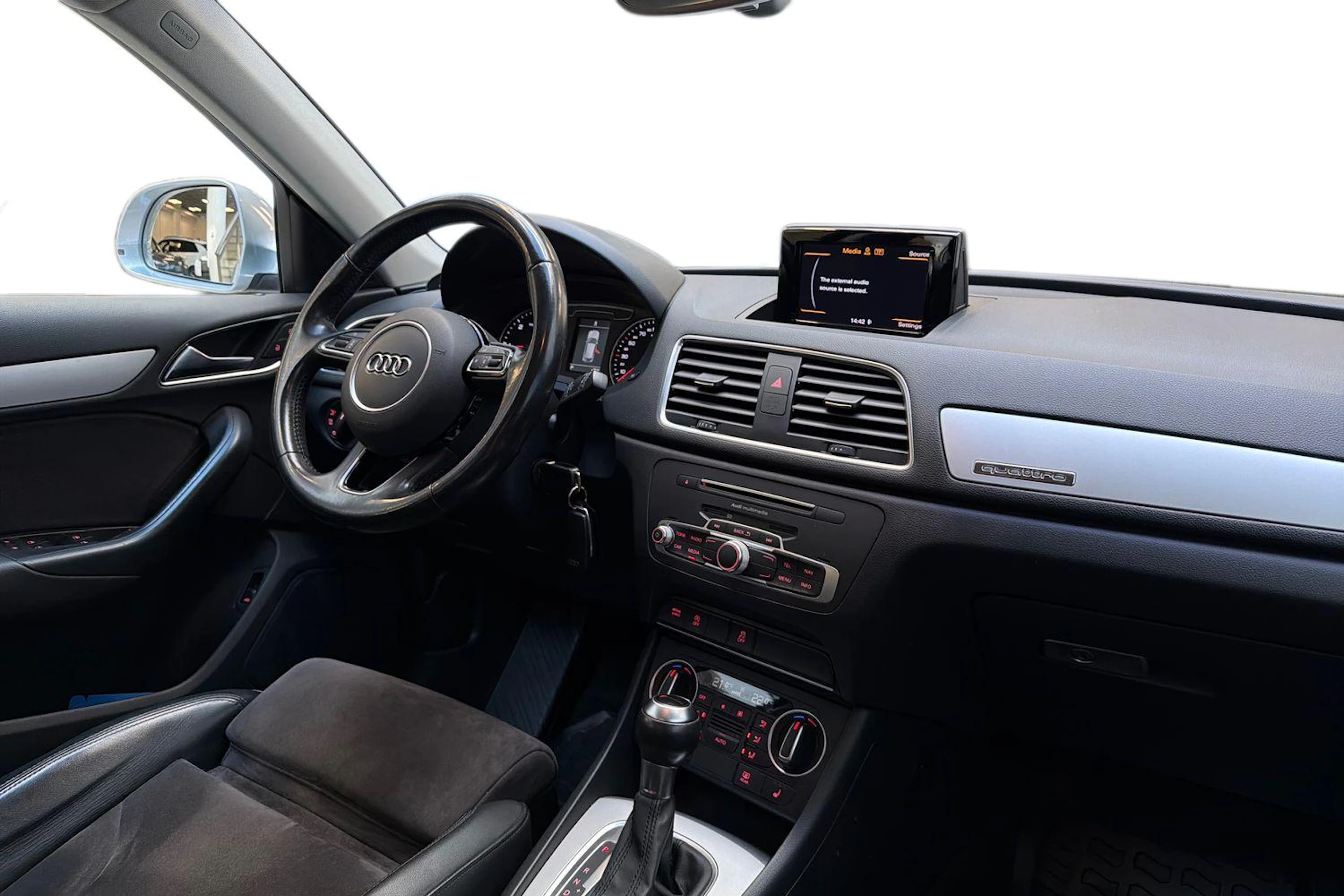 hopea Audi Q3 2015 kuva 7.