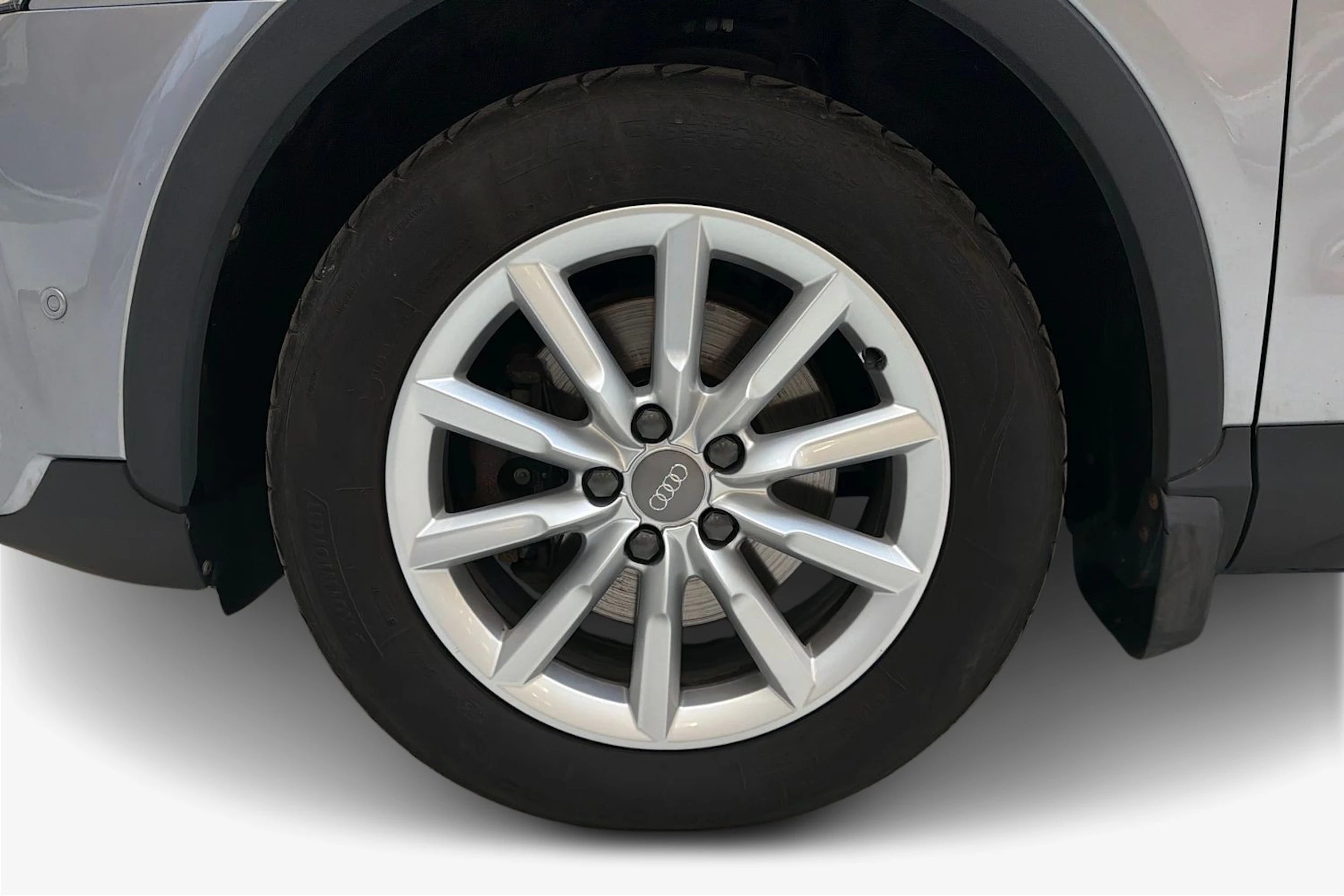 hopea Audi Q3 2015 kuva 9.