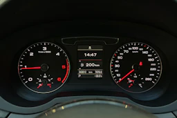 hopea Audi Q3 2015 kuva 12.