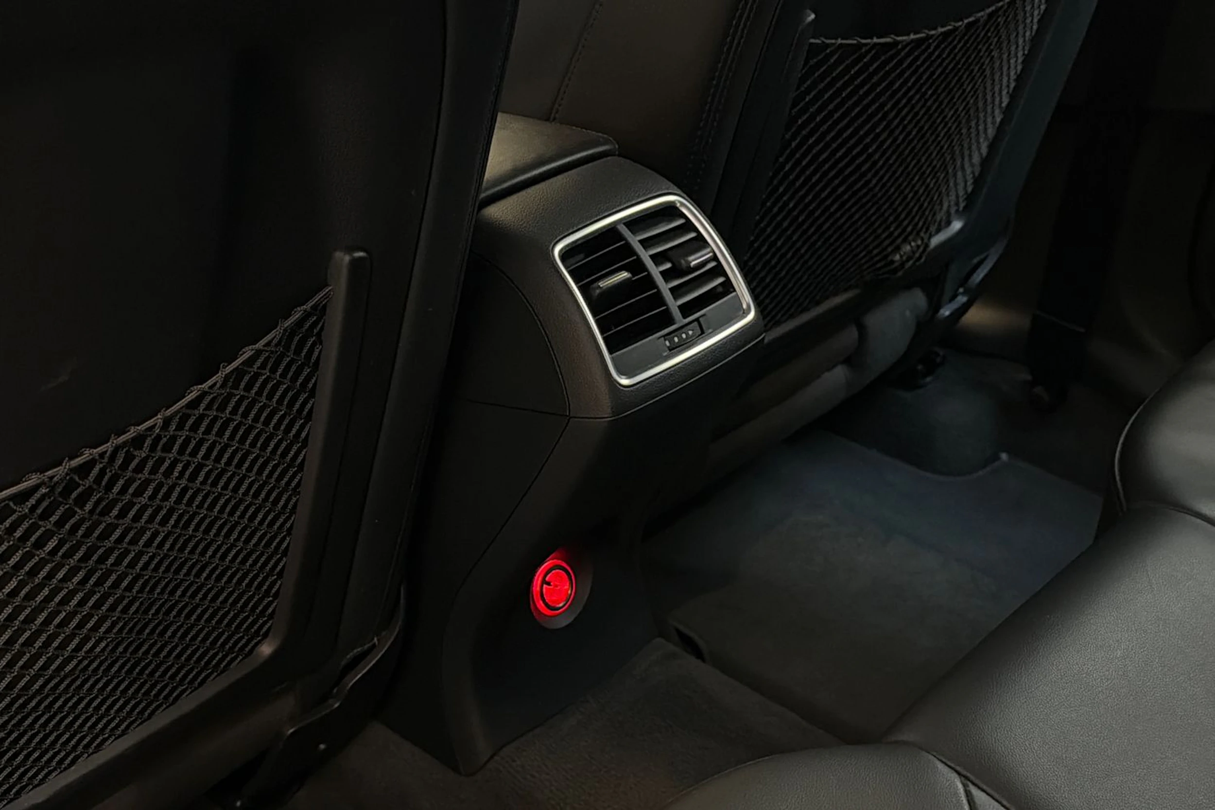 hopea Audi Q3 2015 kuva 22.