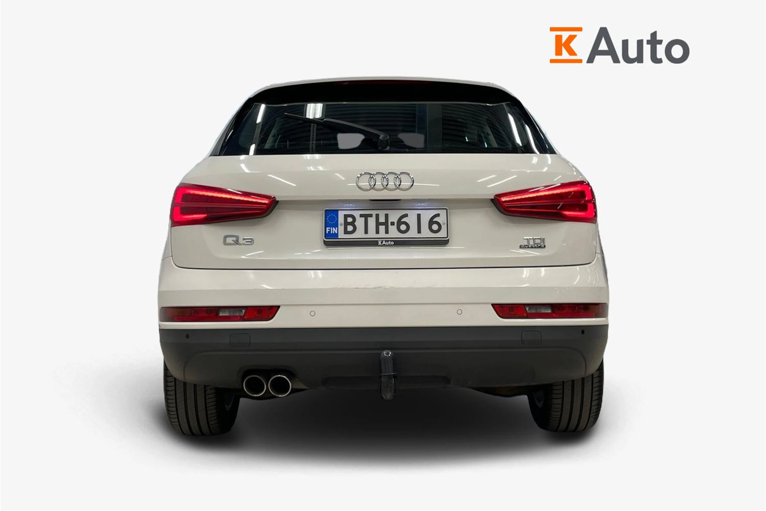 Valkoinen Audi Q3 2015 kuva 4.