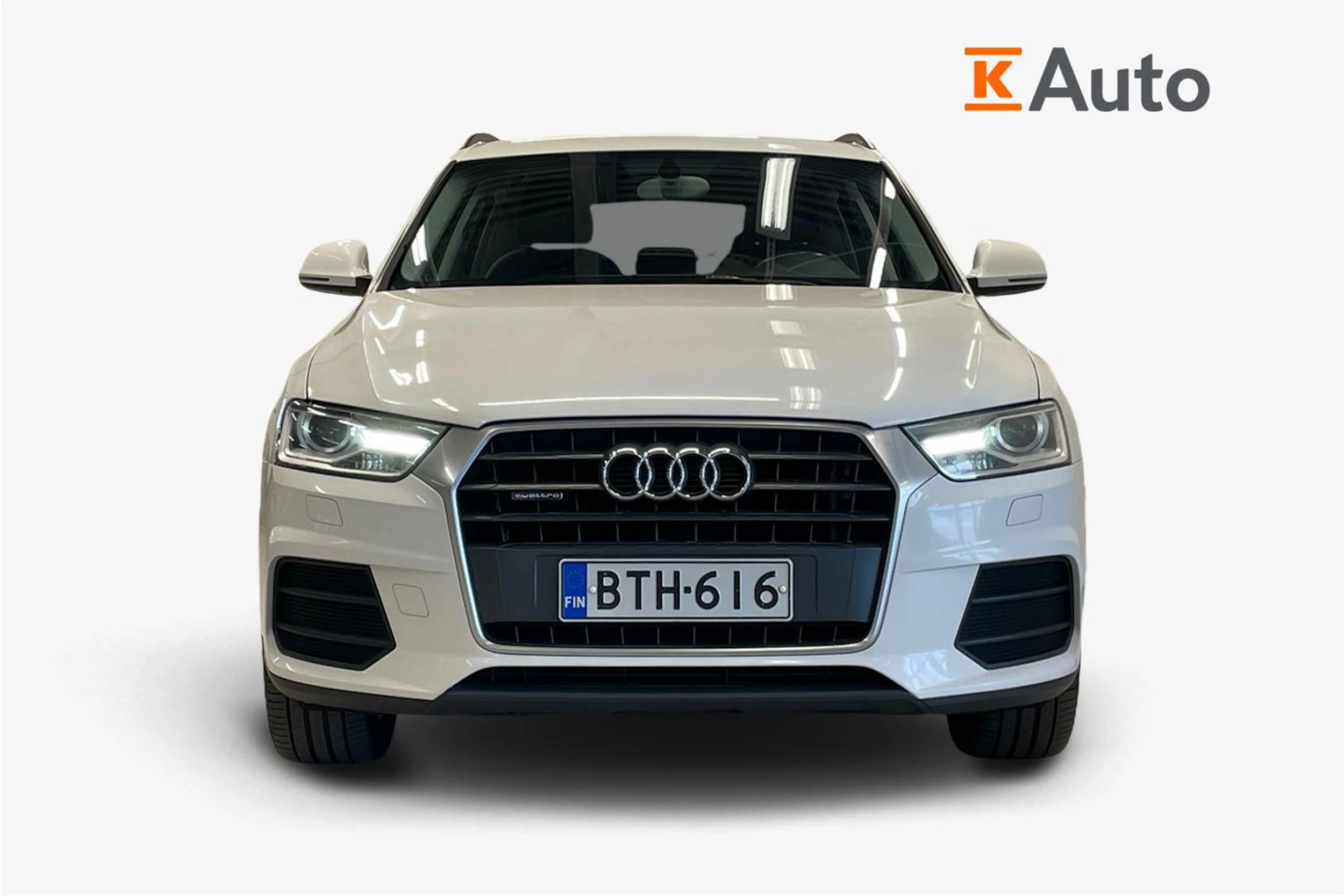 Valkoinen Audi Q3 2015 kuva 5.