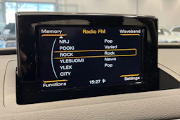 Valkoinen Audi Q3 2015 kuva 23.