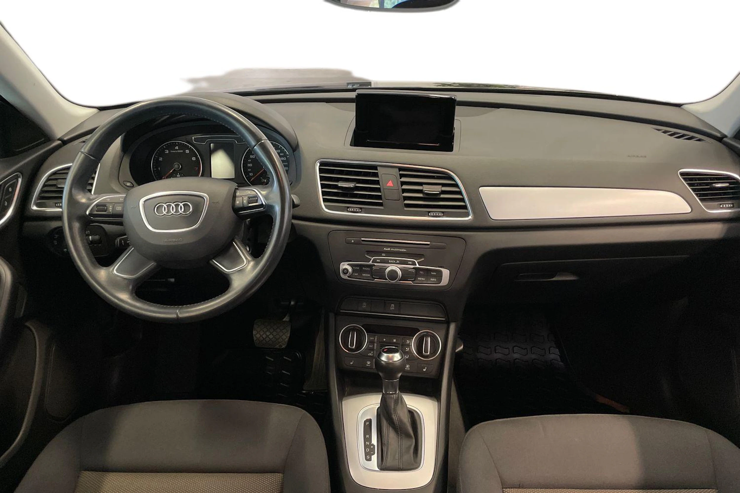 Musta Audi Q3 2015 kuva 7.