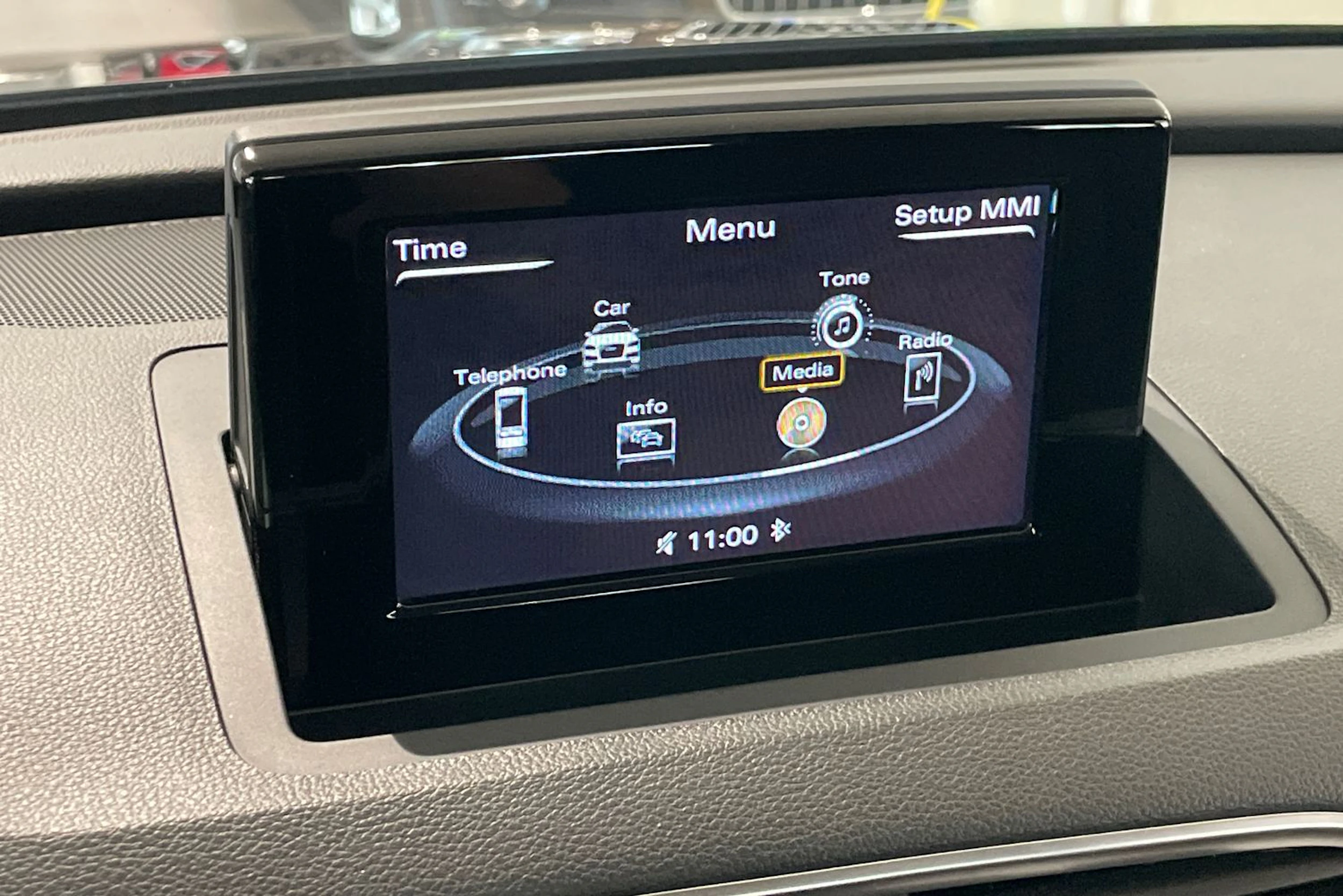 Musta Audi Q3 2015 kuva 11.