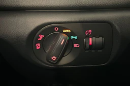 Musta Audi Q3 2015 kuva 15.