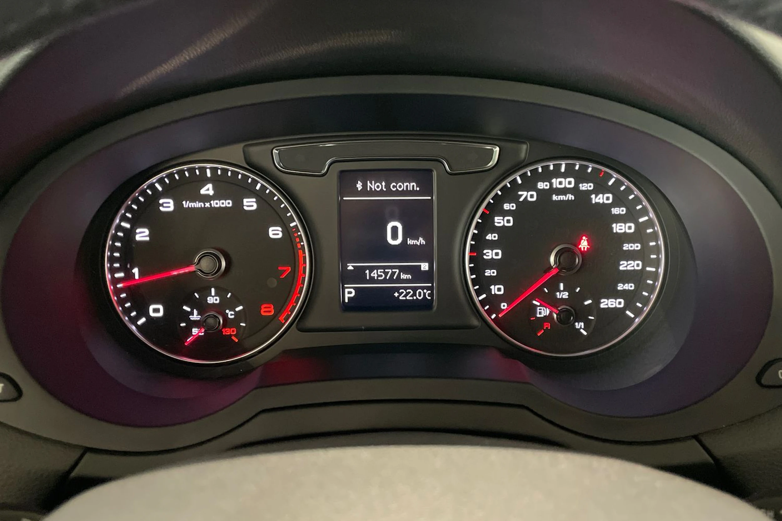 Musta Audi Q3 2015 kuva 16.