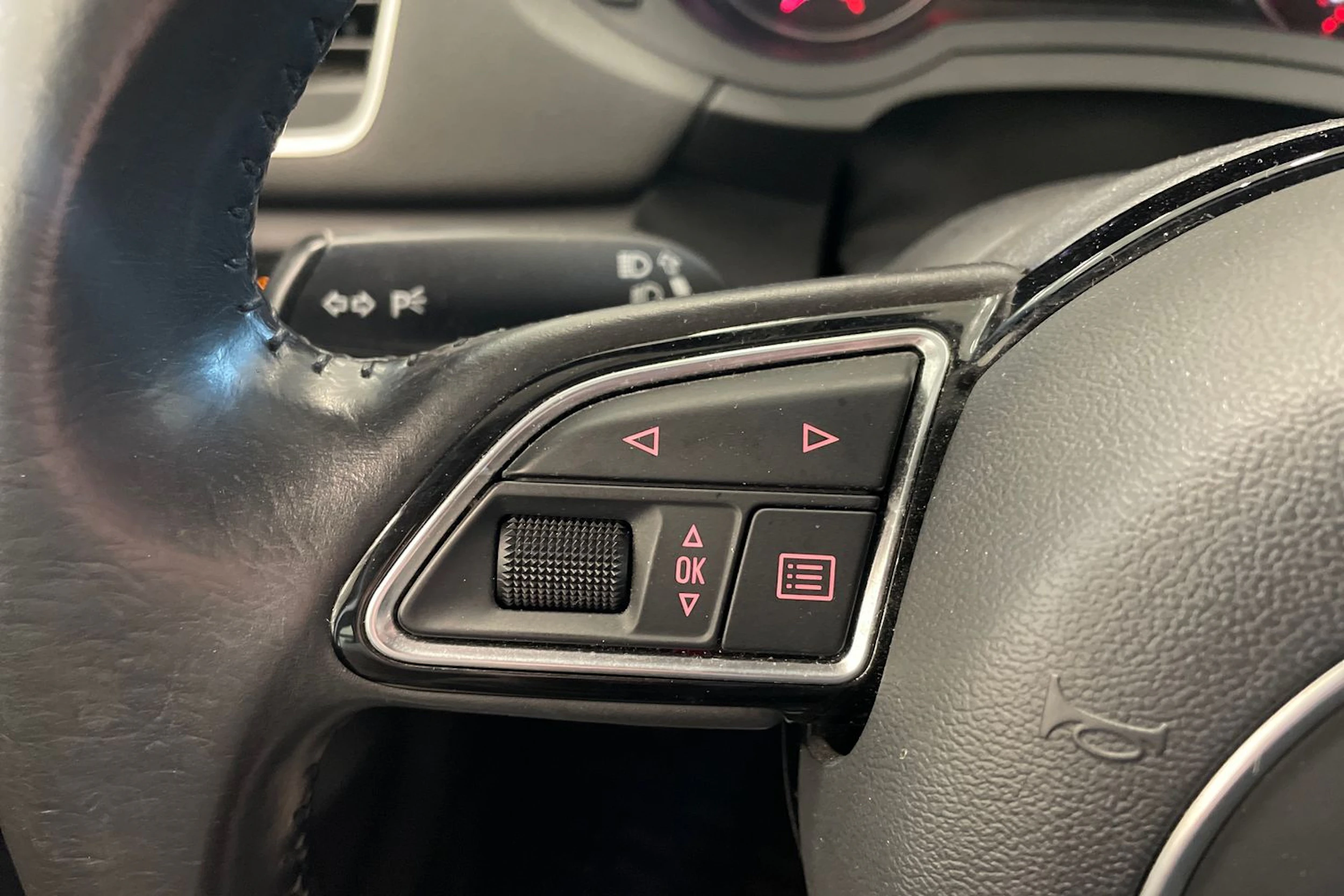 valkoinen Audi Q3 2015 kuva 15.