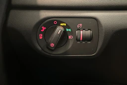 valkoinen Audi Q3 2015 kuva 17.