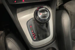 valkoinen Audi Q3 2015 kuva 24.