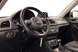 Musta Audi Q3 2015 kuva 7.