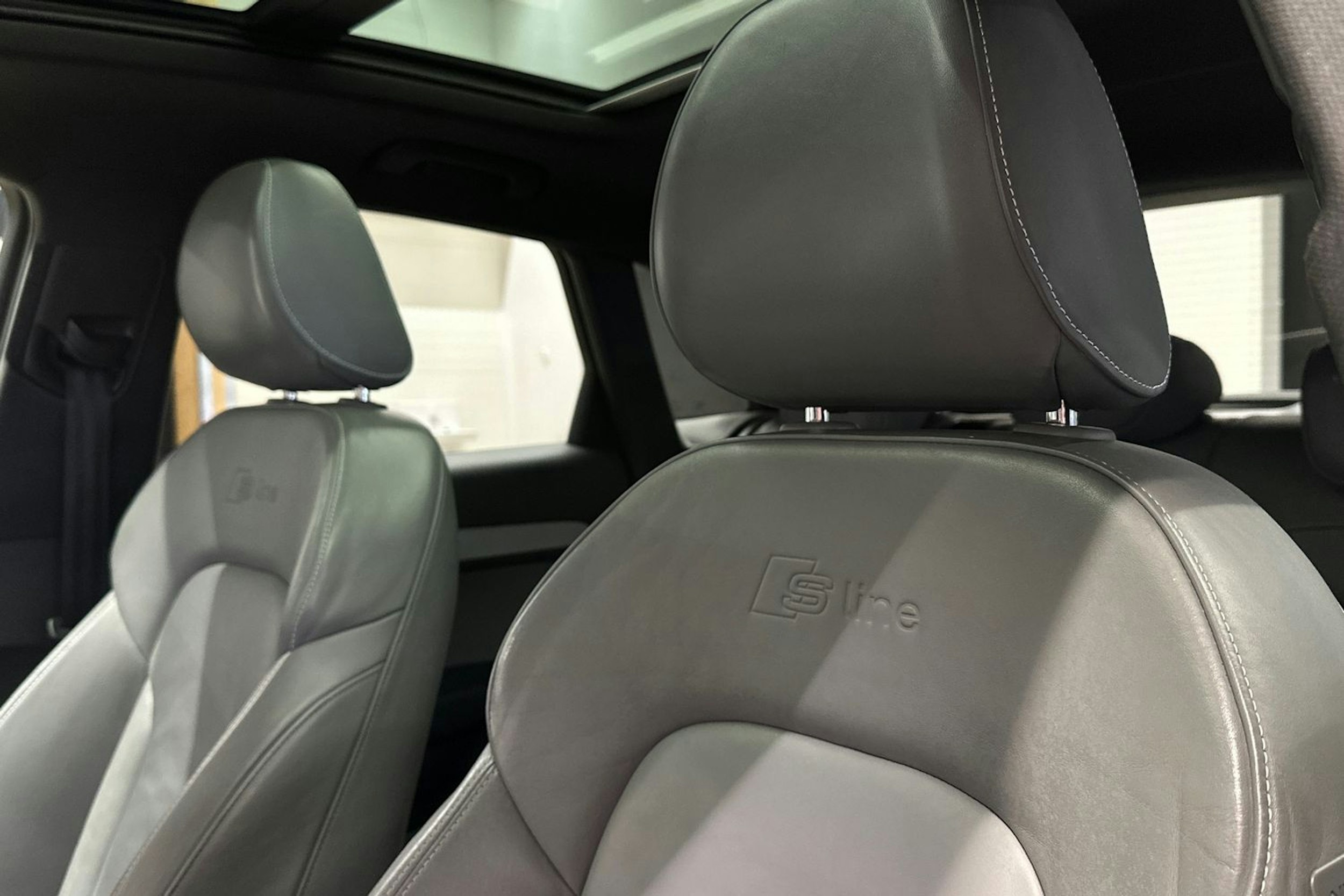 harmaa Audi Q3 2015 kuva 17.