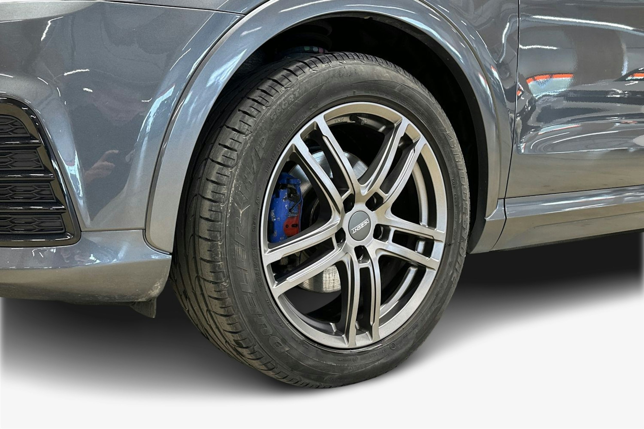 harmaa Audi Q3 2015 kuva 18.