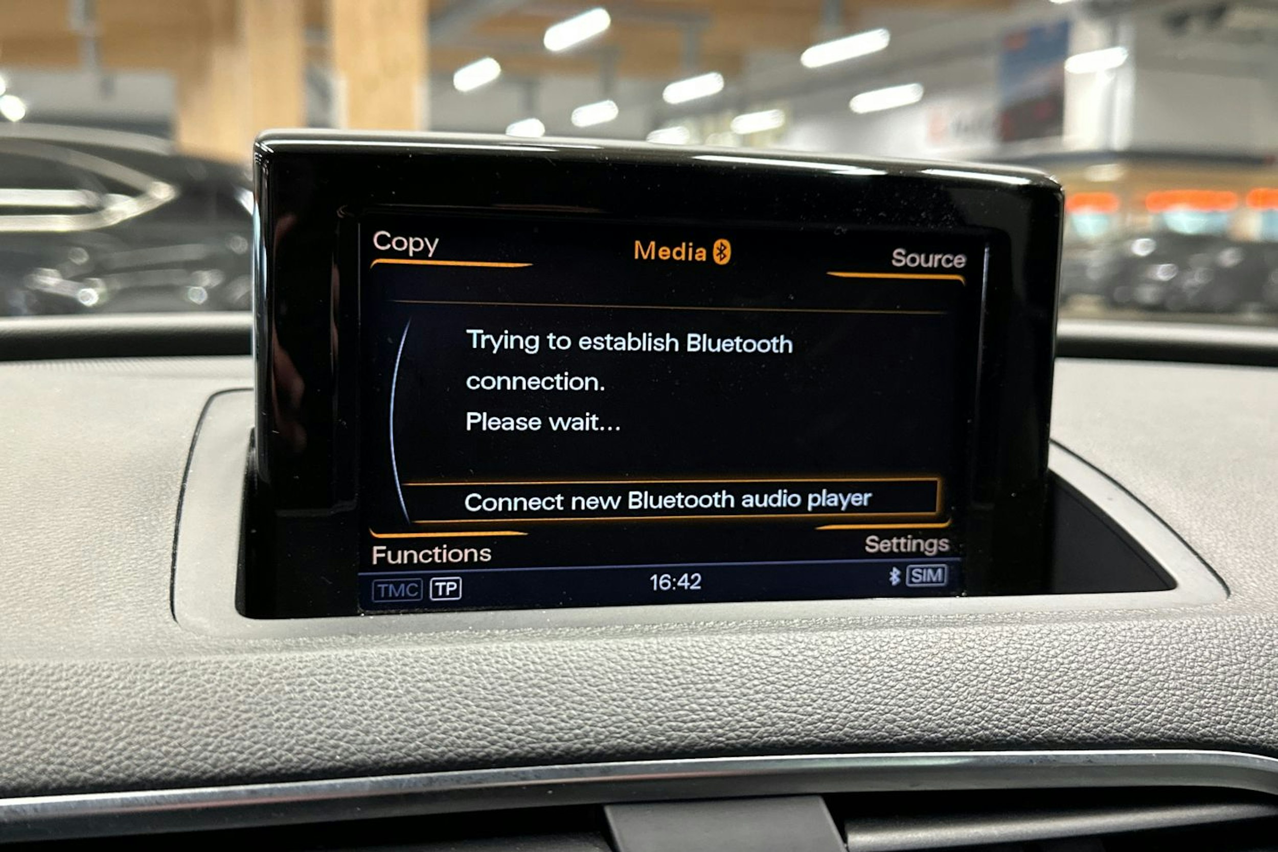 harmaa Audi Q3 2015 kuva 24.