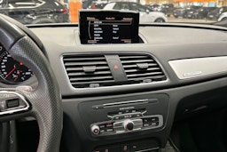 harmaa Audi Q3 2015 kuva 25.