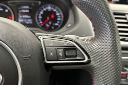 harmaa Audi Q3 2015 kuva 33.