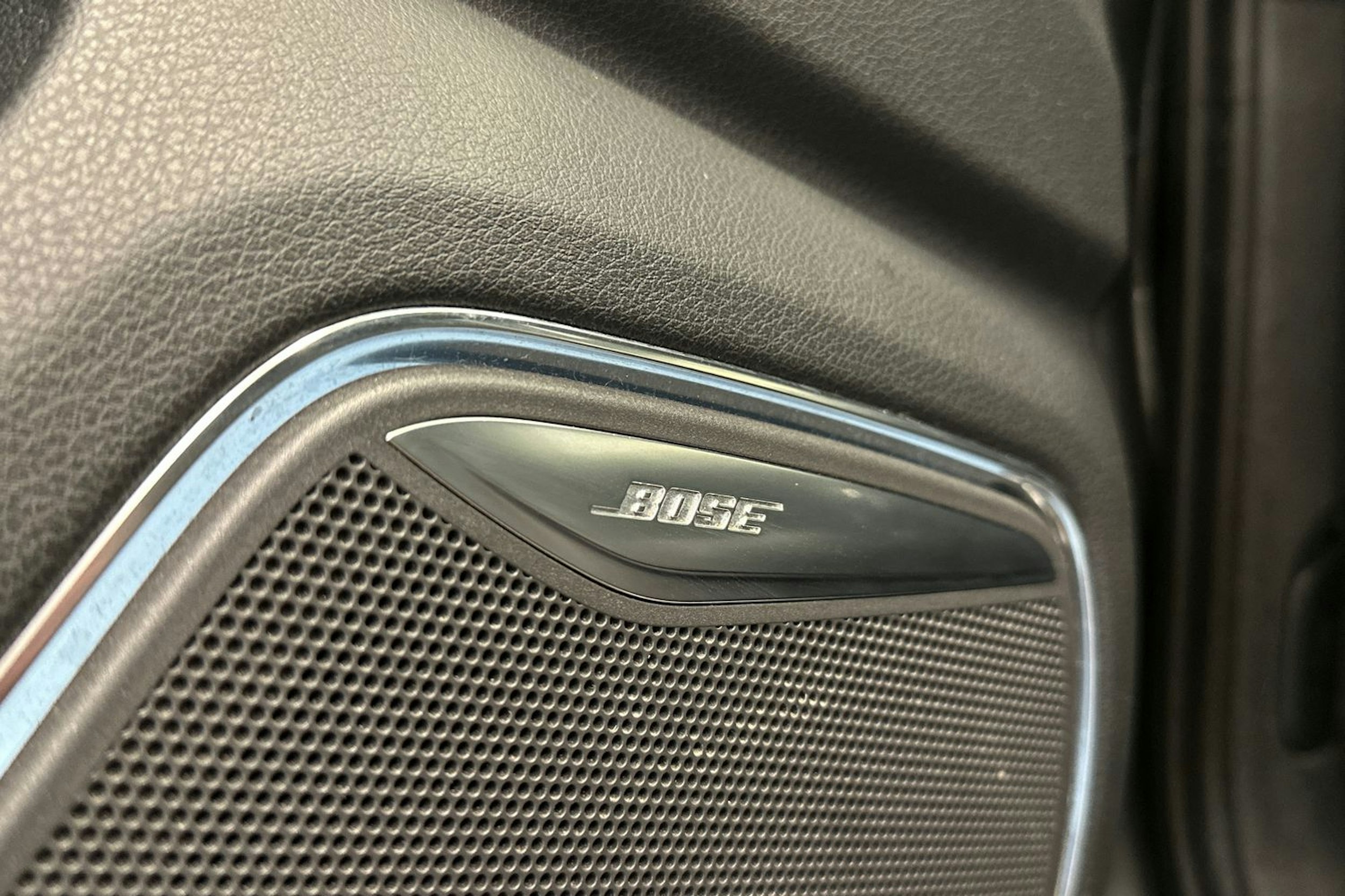 harmaa Audi Q3 2015 kuva 37.