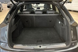 harmaa Audi Q3 2015 kuva 38.