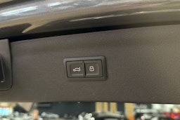 harmaa Audi Q3 2015 kuva 41.
