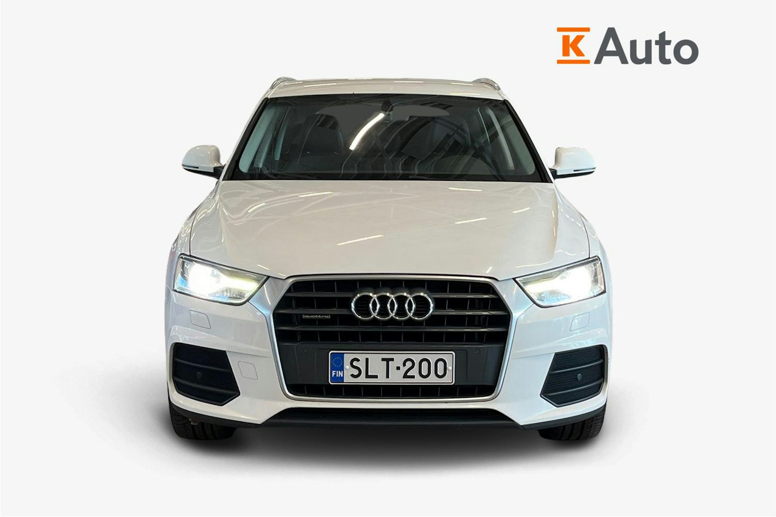 valkoinen Audi Q3 2015 kuva 5.