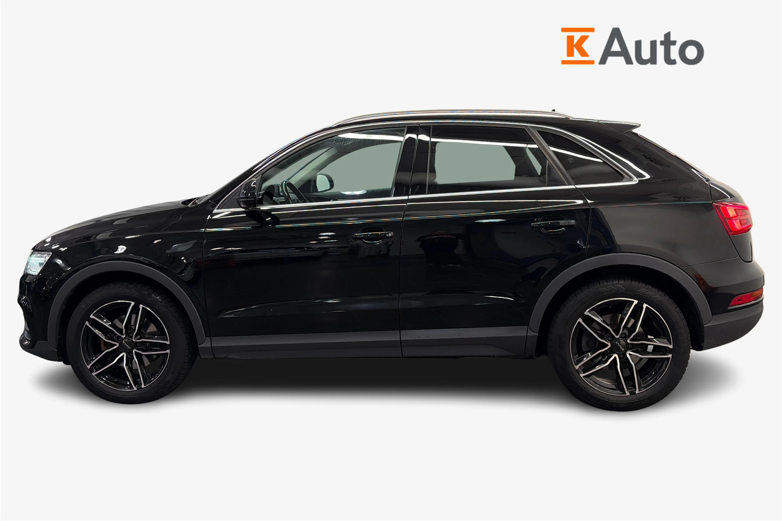 musta Audi Q3 2015 kuva 5.